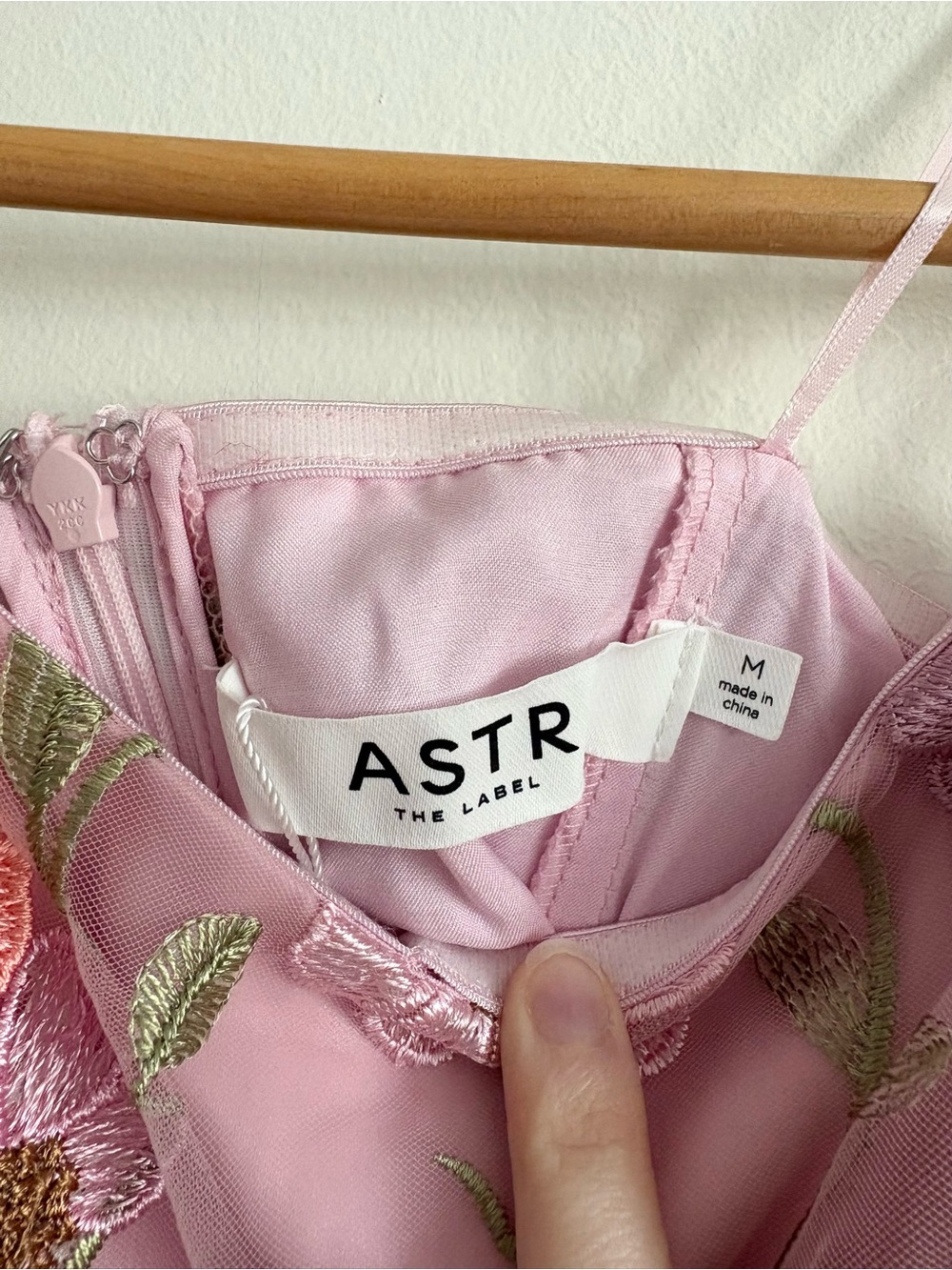 ASTR Julisa Embroidered Floral Strapless Mini Dress NEW - Picture 7 of 9